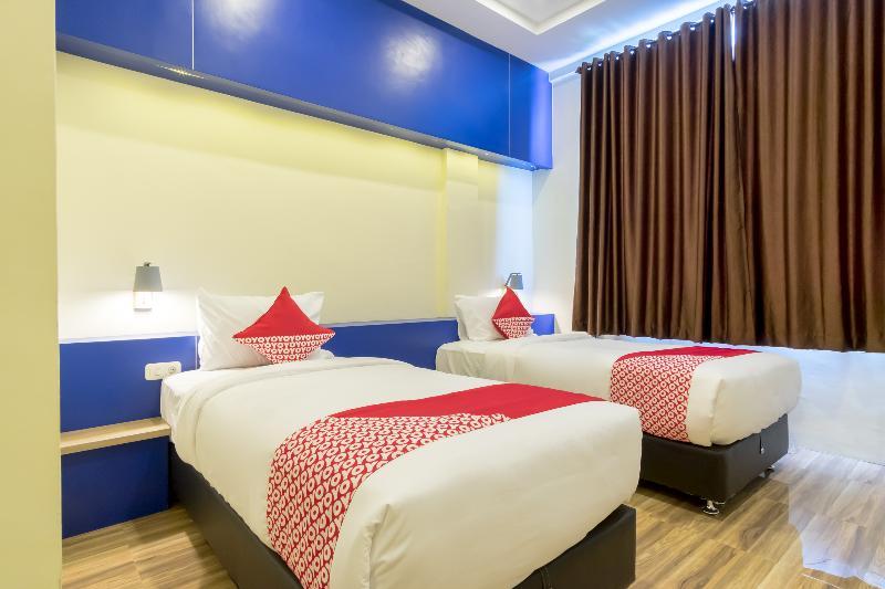 Oyo 727 Merlion Hotel Medan Kültér fotó