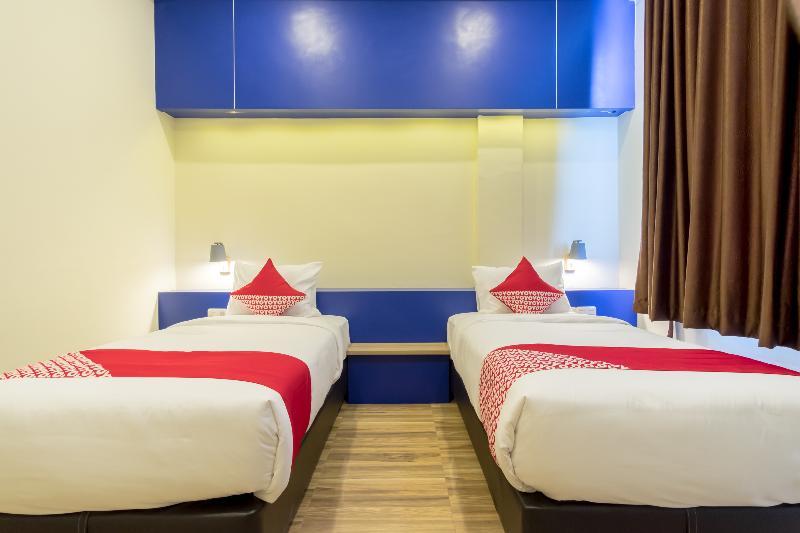 Oyo 727 Merlion Hotel Medan Kültér fotó
